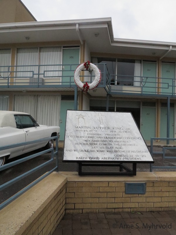 2a-Memphis-Lorraine Motel-2.jpg
